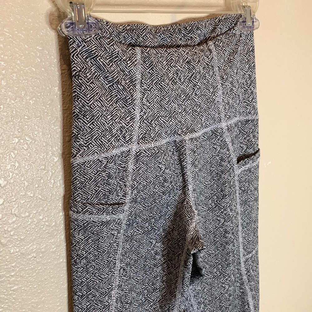 2 Piece Champion Set! Sports bra + Leggings - Picture 4 of 10